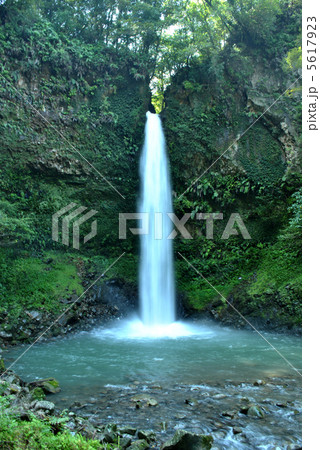 小布瀬の滝 小布瀬の滝 5617923