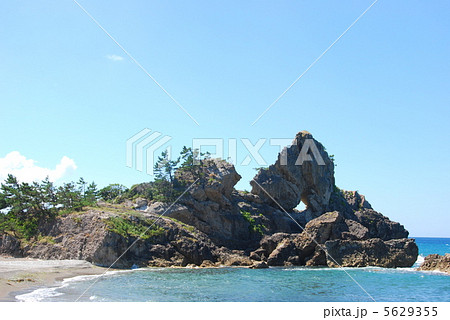 能登・曽々木・窓岩【横】 能登・曽々木・窓岩【横】 5629355