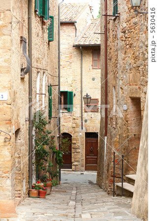 Street in the town of Pienza, Tuscany, Italy Street in the town of Pienza, Tuscany, Italy 5630416