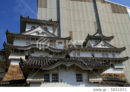 姫路城 西小天守と乾小天守1 天空の白鷺 の写真素材