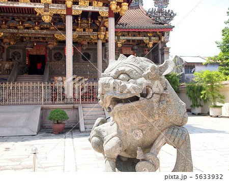 世界遺産　ペナン島・ジョージタウンのクーコンシー寺院 5633932