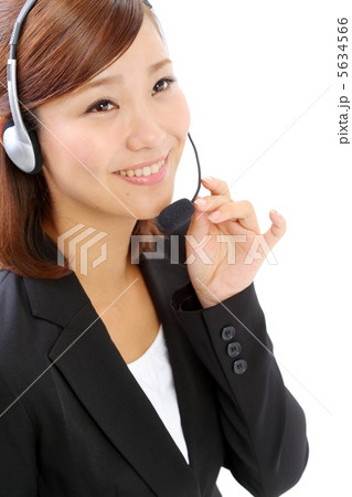 コールセンター・若い女性 5634566