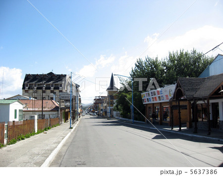 世界最南端ウシュアイアのメインストリート 世界最南端ウシュアイアのメインストリート 5637386