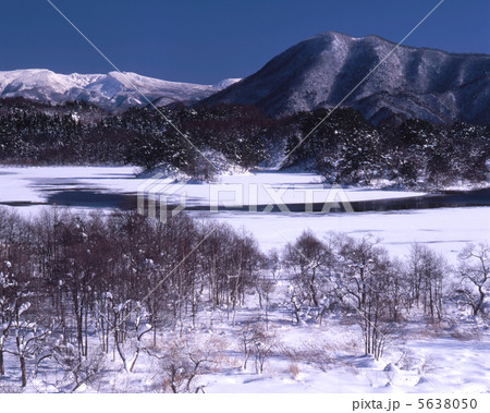 初冬の小野川湖 5638050