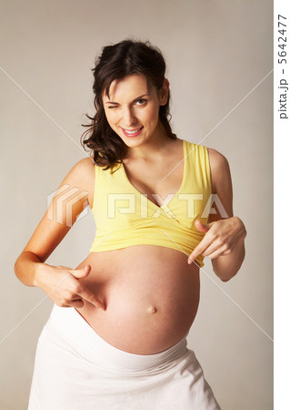 Future mother 5642477