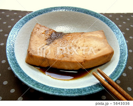 魚料理 メカジキ切身の煮付け 魚料理 メカジキ切身の煮付け 5643036
