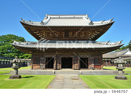高岡散歩・瑞龍寺　仏殿 5646707