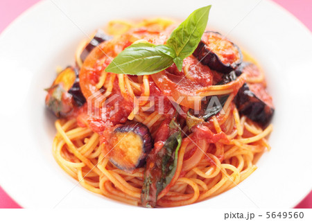 トマトソースとナスのパスタ トマトソースとナスのパスタ 5649560