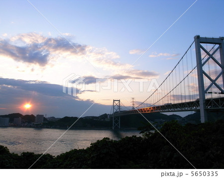 関門海峡の夕陽 5650335