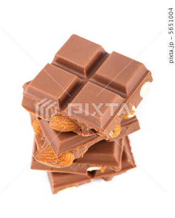 Milk chocolate with almonds Milk chocolate with almonds 5651004