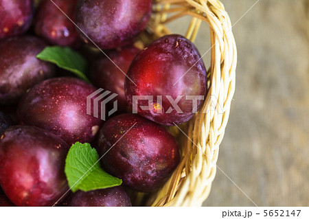 Plums on table Plums on table 5652147