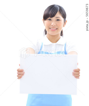 若い女性白バック 若い女性白バック 5659673