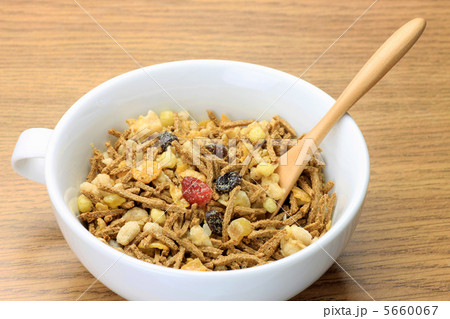 シリアル シリアル 5660067