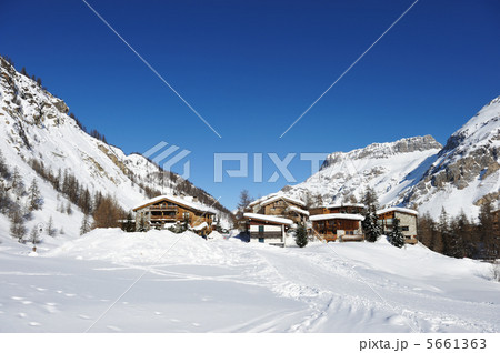 Mountain ski resort 5661363