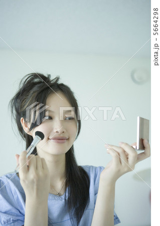 女性のポートレート 5664298