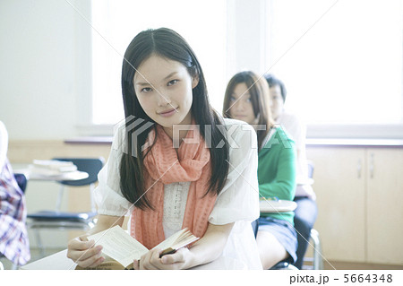 教室の授業風景 5664348