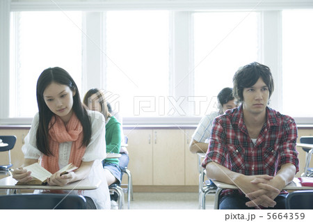 教室の授業風景 5664359