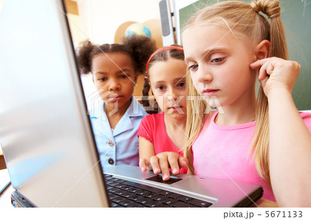 Computer work 5671133