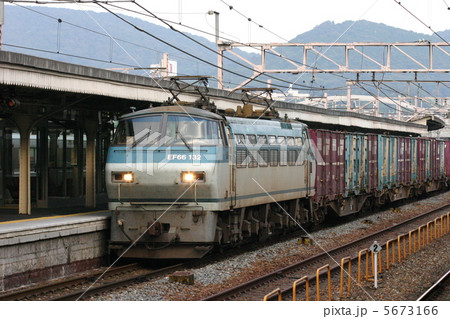 東海道線　京都駅　EF66 5673166