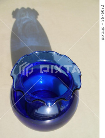 青い花瓶 5676032