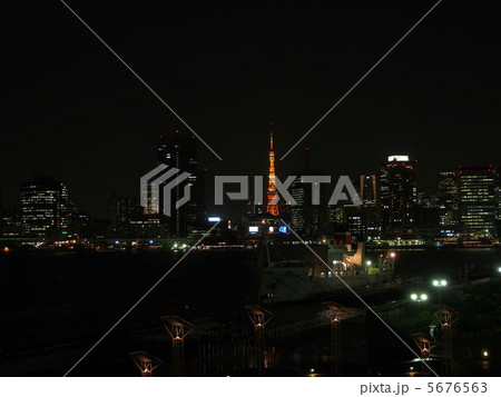 晴海客船ターミナルから見る東京の夜景 晴海客船ターミナルから見る東京の夜景 5676563
