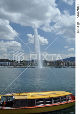 ジュネーブの大噴水と船 5682061