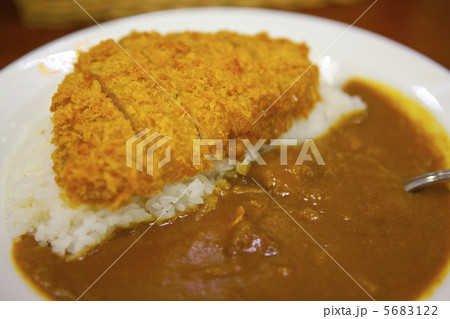 三元豚カツカレー 5683122