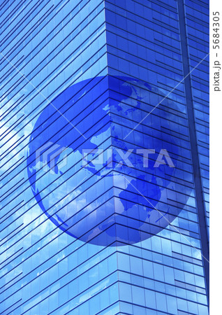 地球儀とビジネスイメージ 地球儀とビジネスイメージ 5684305