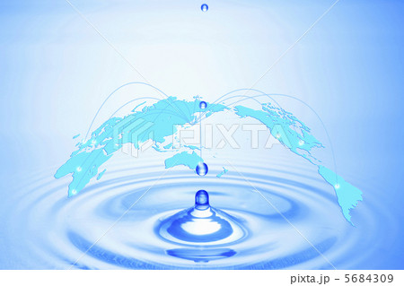 世界地図と水滴 5684309