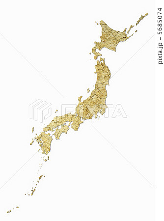 ひび割れ地表と日本地図 5685074