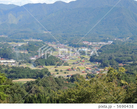 谷間の村 5690438