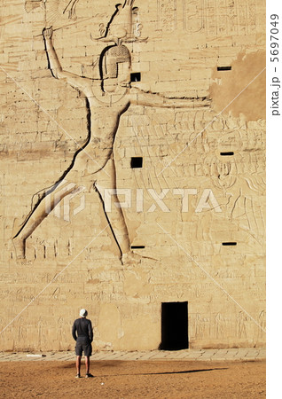 Horus temple 5697049