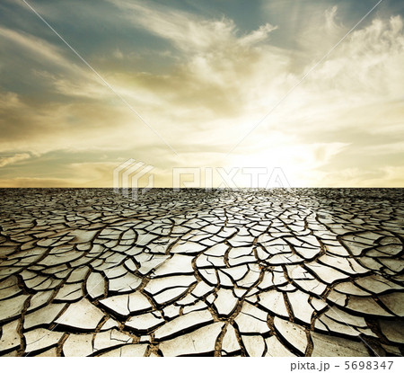 Drought land 5698347