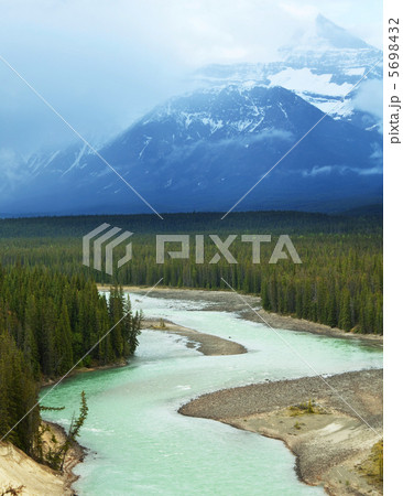 Canadian mountains Canadian mountains 5698432