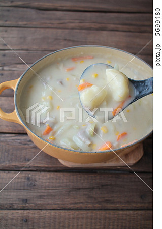 琺瑯鍋で作ったゴロゴロ野菜のホワイトシチュー 5699480
