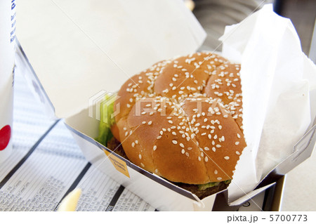 ハンバーガー 5700773