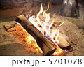 信州の囲炉裏 5701078