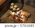 信州の囲炉裏とおやき 5701085