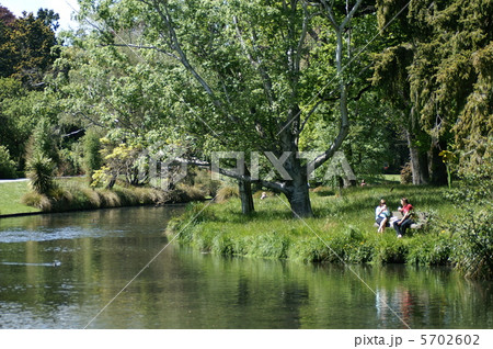 ニュージーランド　クライストチャーチ　ガーデン・シティ　ハグレー　公園　風景　景色 5702602