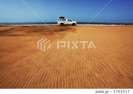 Jeep 5703517