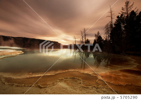 Mannoth Hot Springs Mannoth Hot Springs 5705290