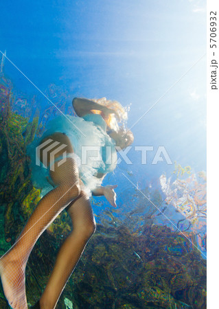 Underwater fairy tail Underwater fairy tail 5706932