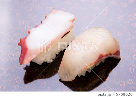 にぎり寿司　タコとかんぱち 5709620