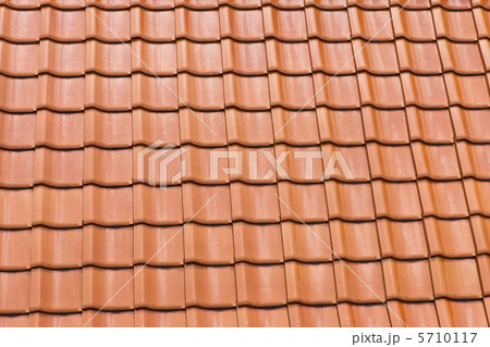 住宅の屋根 5710117