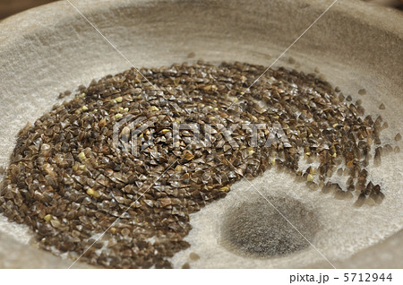 石臼 石臼 5712944