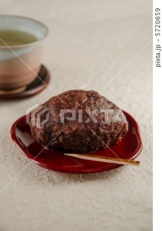 ぼた餅とお茶 5720659