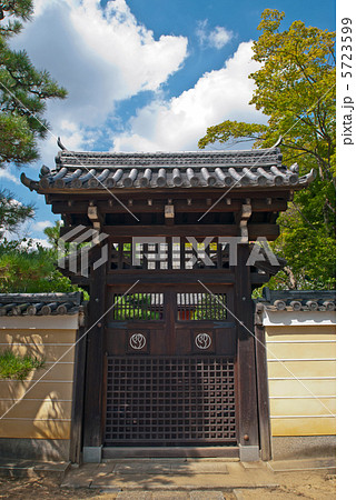 宝塔寺 方丈の高麗門 宝塔寺 方丈の高麗門 5723599