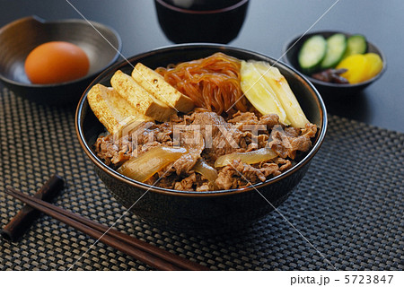 すき焼き丼 5723847