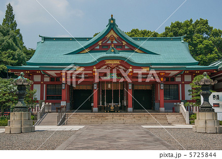 日枝神社拝殿　 5725844