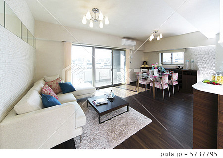 リビングルーム 5737795